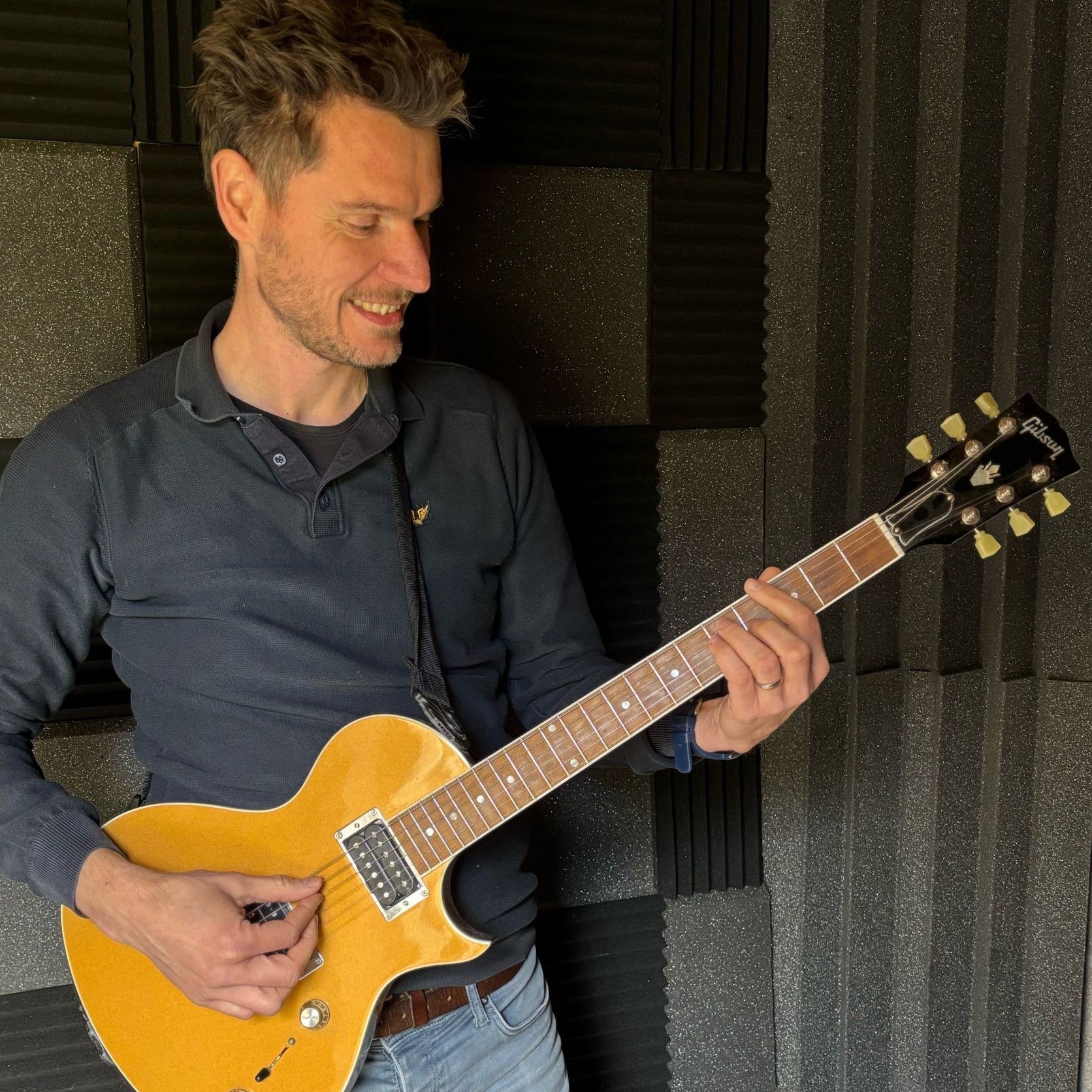 Rik guitar-1-1